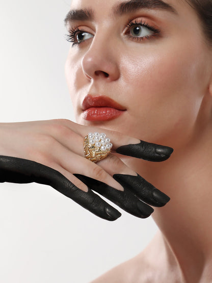 The Elizabethan Statement Ring - Daisy White-SOHIRG6102