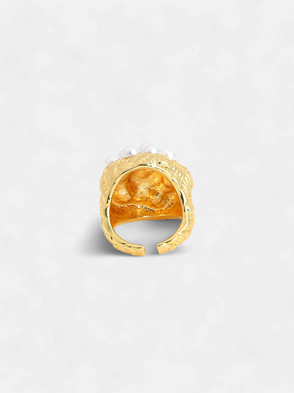 The Elizabethan Statement Ring - Daisy White-SOHIRG6102