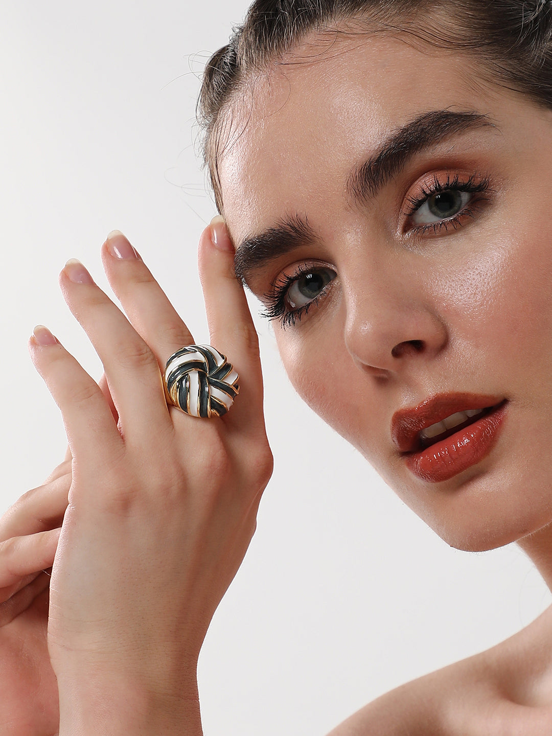 The Candy Swirl Statement Ring - Onyx Black & Chalk White-SOHIRG6118
