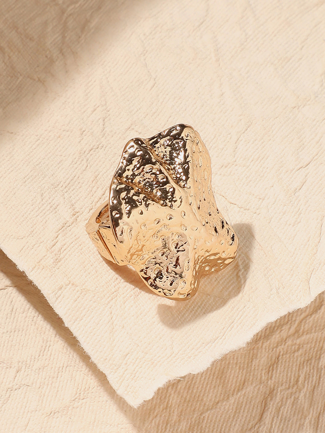 Gold-Plated Star Wave Statement Finger Ring