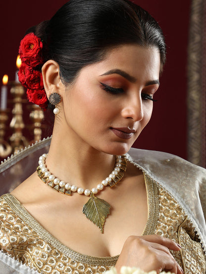 The Kasika Jewellery Set - Antique Gold-SOHNCK1045