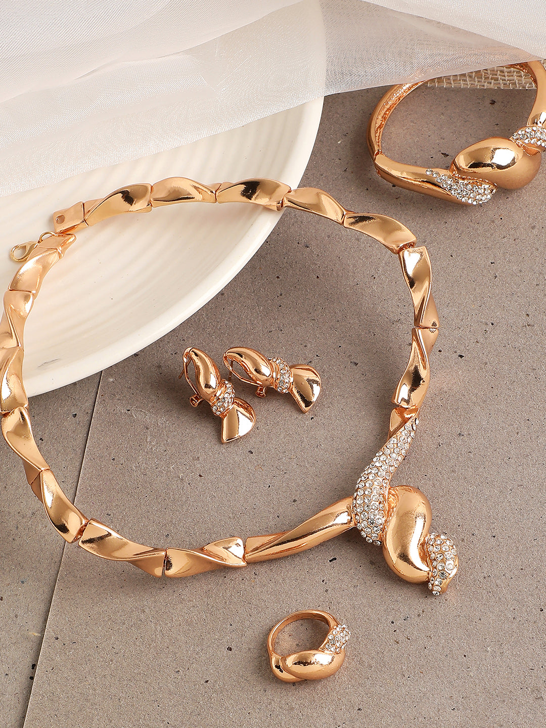 GOLD PLATED DESIGNER JEWELLERY SET