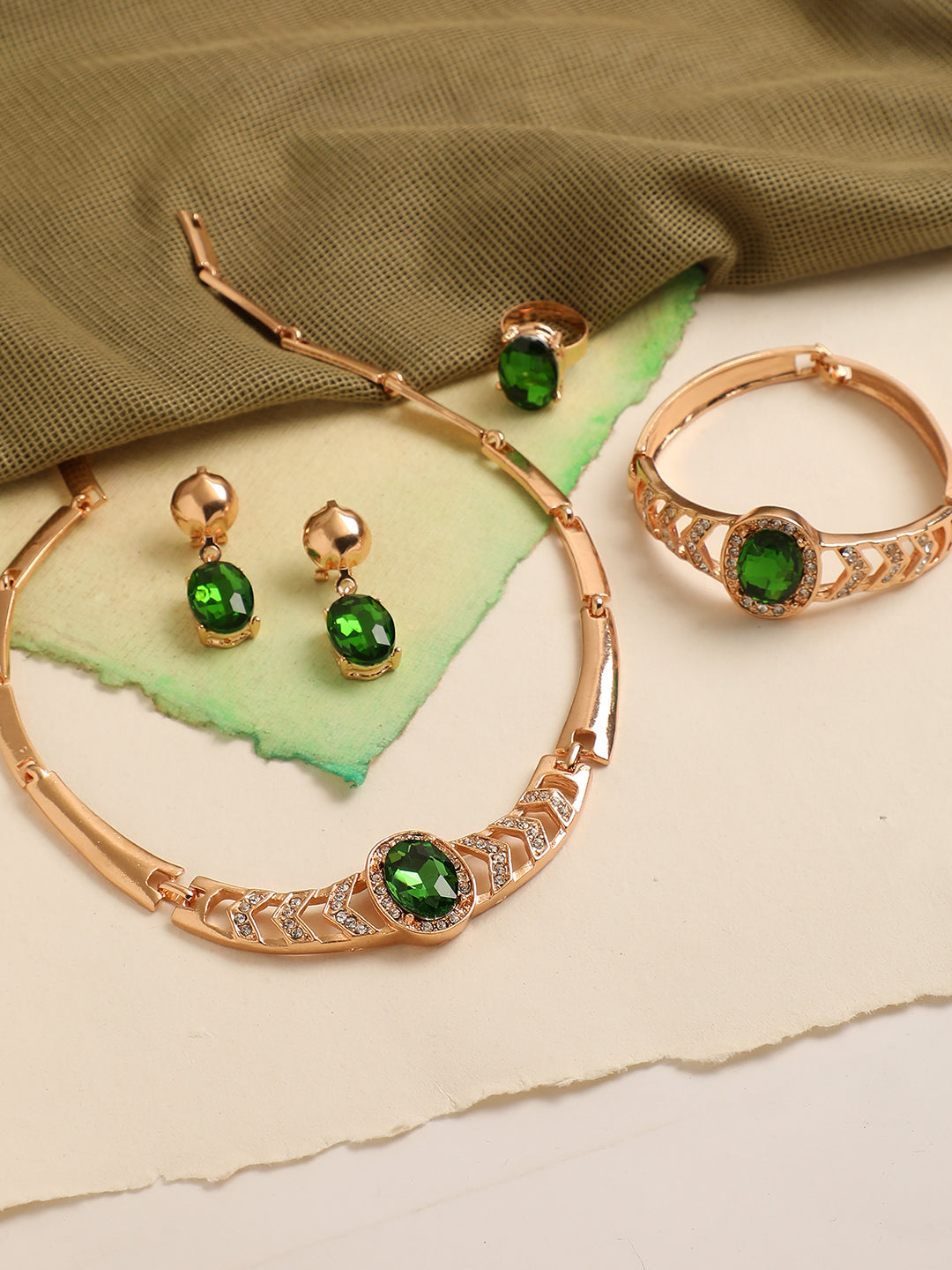 GOLD PLATED DESIGNER JEWELLERY SET