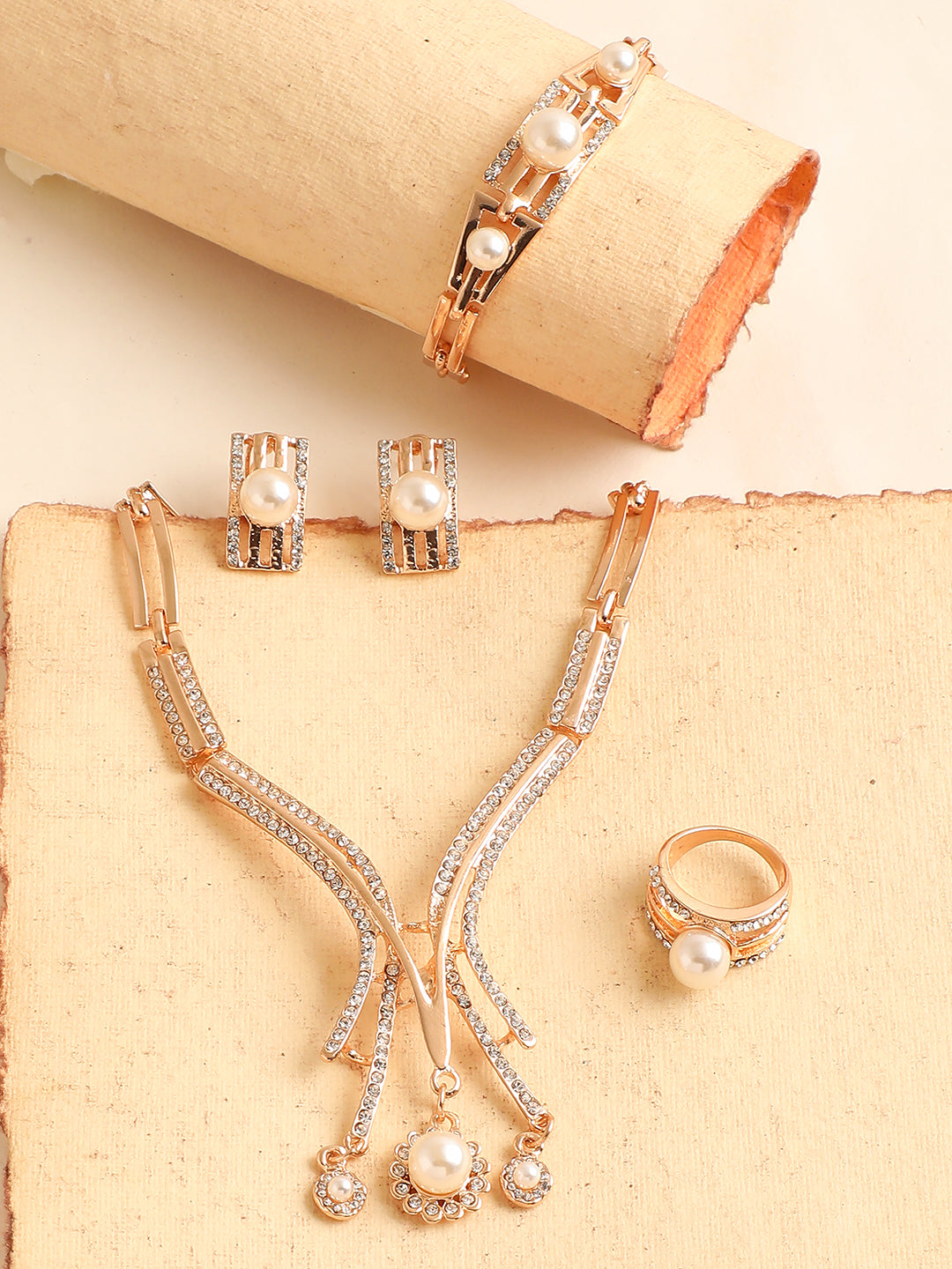 GOLD PLATED DESIGNER JEWELLERY SET