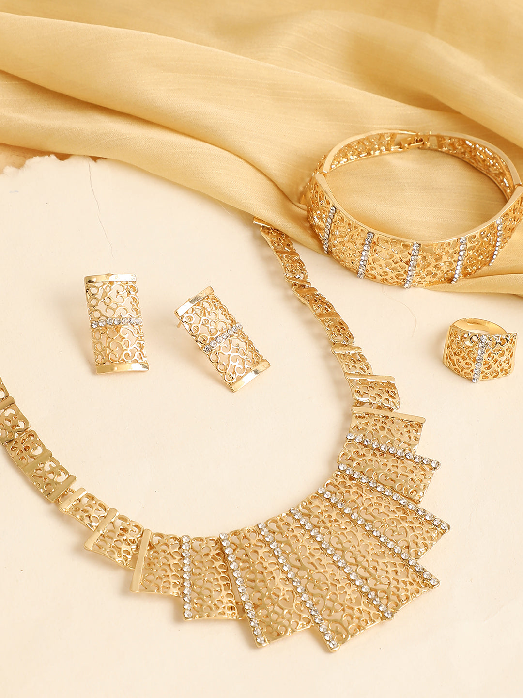 GOLD PLATED DESIGNER JEWELLERY SET