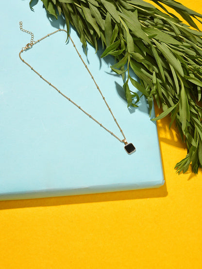 Brunette Pendant