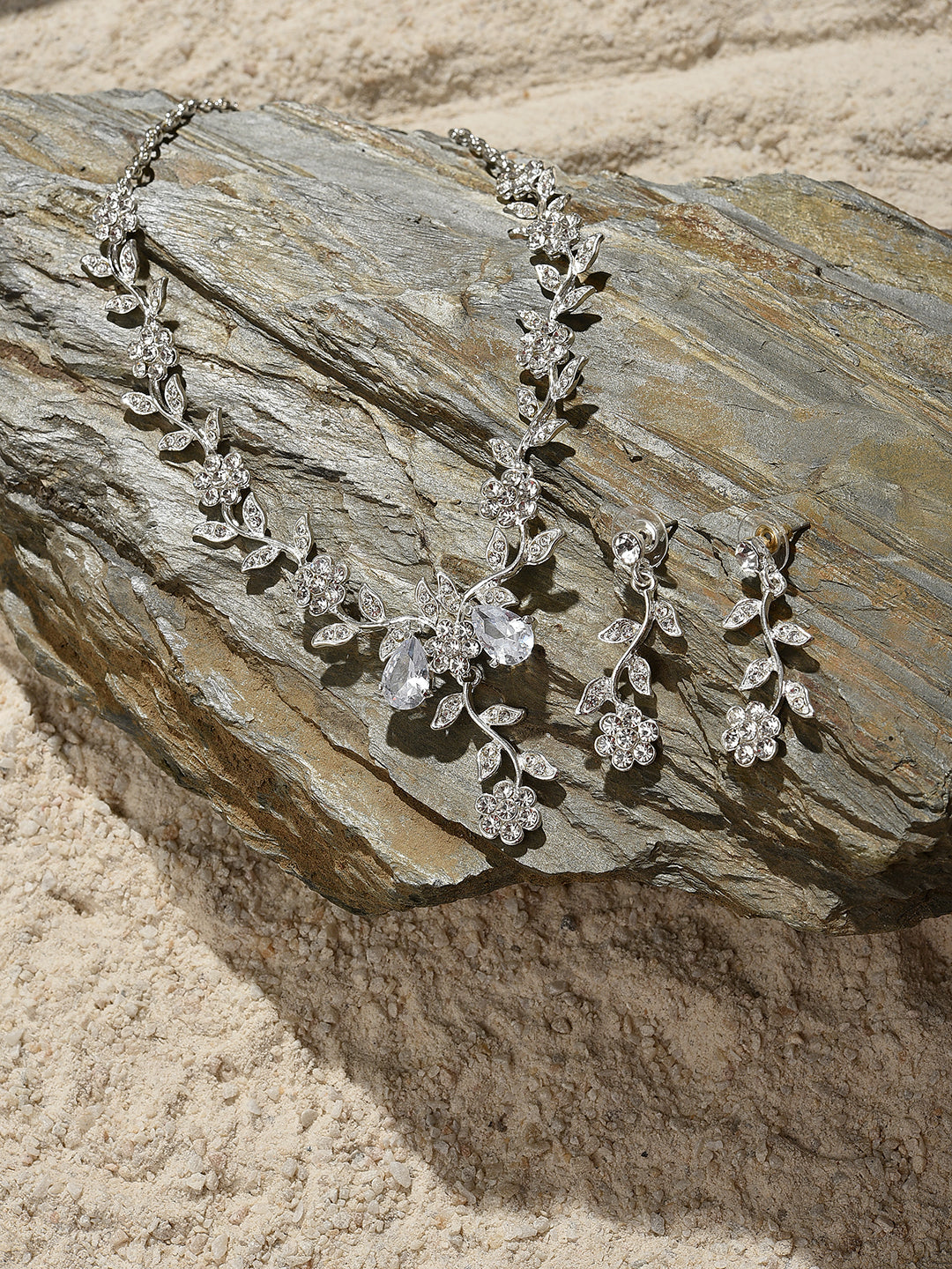 Silver Plated Designer Stone Necklace and Earring Set Jewellery Set