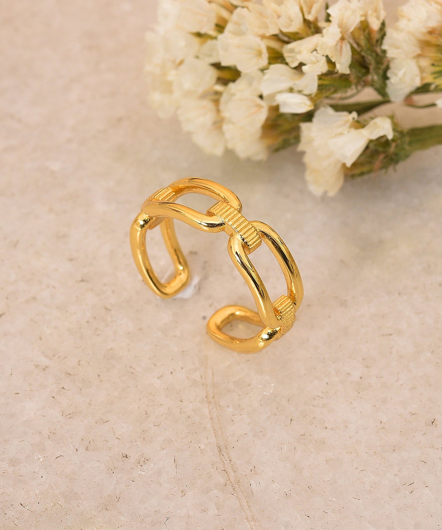 Sleek Ring