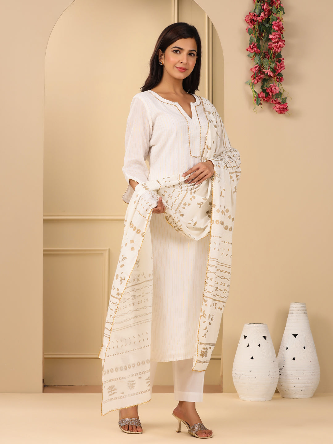 Divya Suit Set