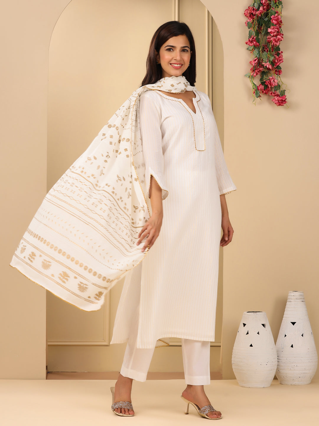 Divya Suit Set