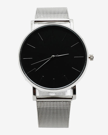 Black Analog Round Dial With Metal Mesh Strap