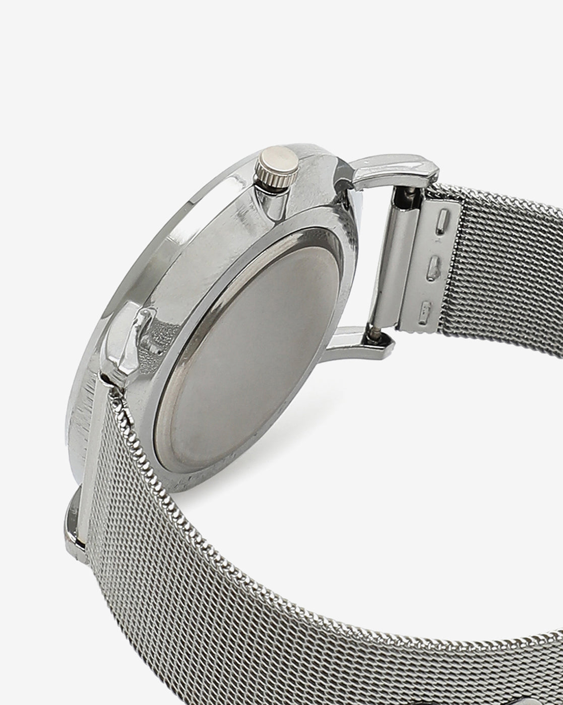 BLACK ANALOG ROUND DIAL WITH METAL MESH STRAP