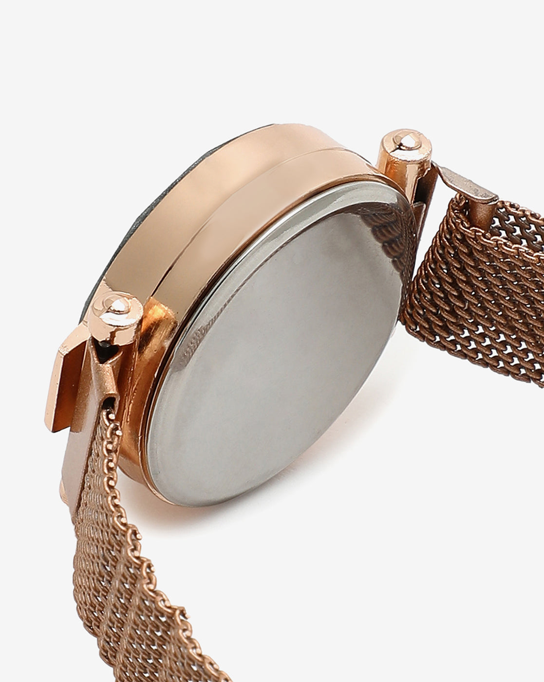 BLACK DIGITAL DIAMOND CUT ROUND DIAL AND GOLD MESH METAL STRAP