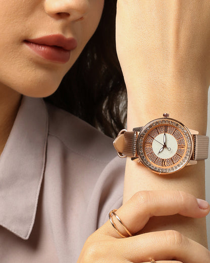 Gold & White Crystal Stone Analog Round Dial With Gold Textured Leather Strap