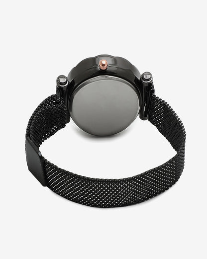 Black Crystal Stone Decorative Analog Round Dial With Black Metal Mesh Strap