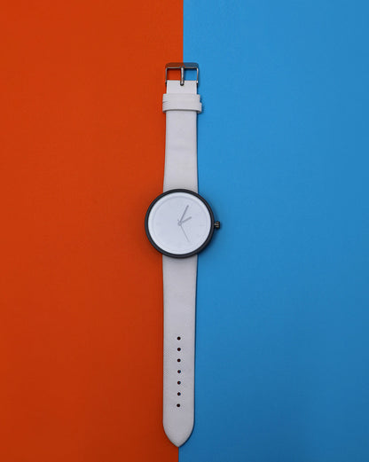White & Black Analog Round Dial With Black Hour Marker & White Leather Strap