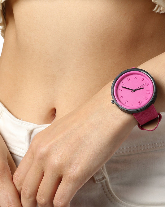 Pink & Black Analog Round Dial With Black Hour Marker & Pink Canvas Strap