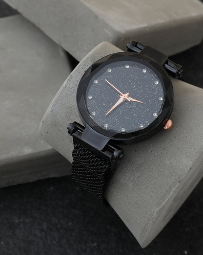 Black Analog Round Dial & Gold Hour Marker With Black Metal Mesh Strap