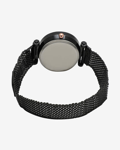 Black Analog Round Dial & Gold Hour Marker With Black Metal Mesh Strap