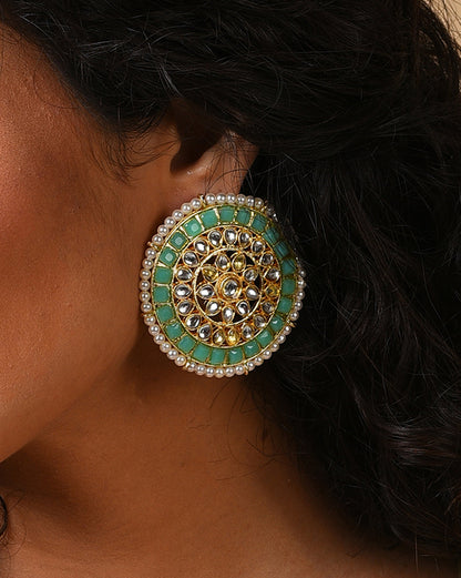 Women Green Kundan Round Stud Earrings