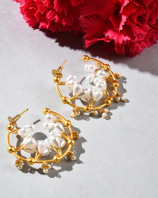 Reverse pearls hoop earrings