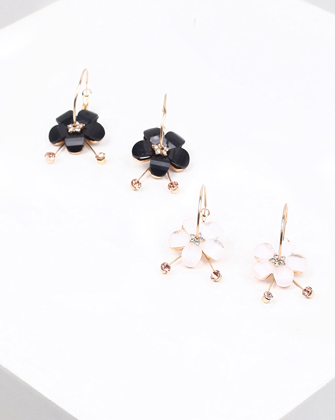 Pack of 2 Floral Designed Earrings