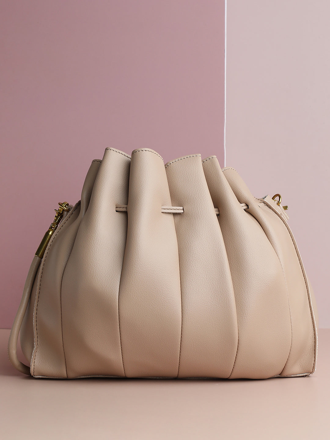 Tug-And-Go Beige Bucket Bag