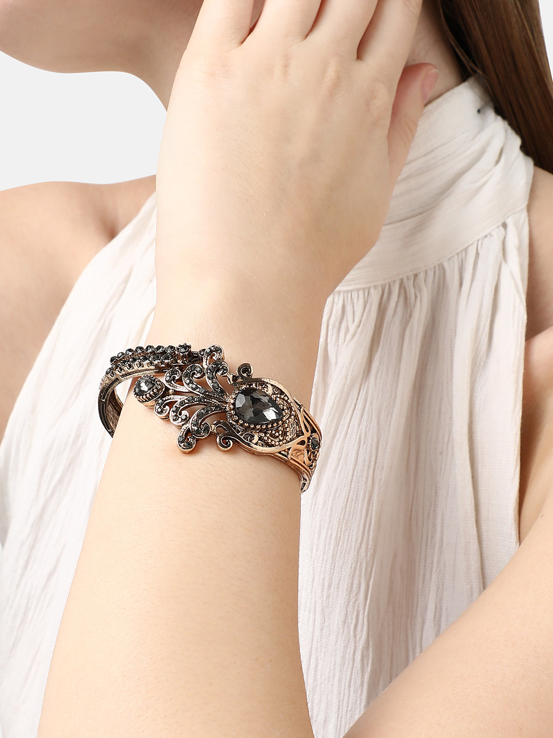 GOLD PLATED PARTY DESIGNER BRACELET FOR WOMEN