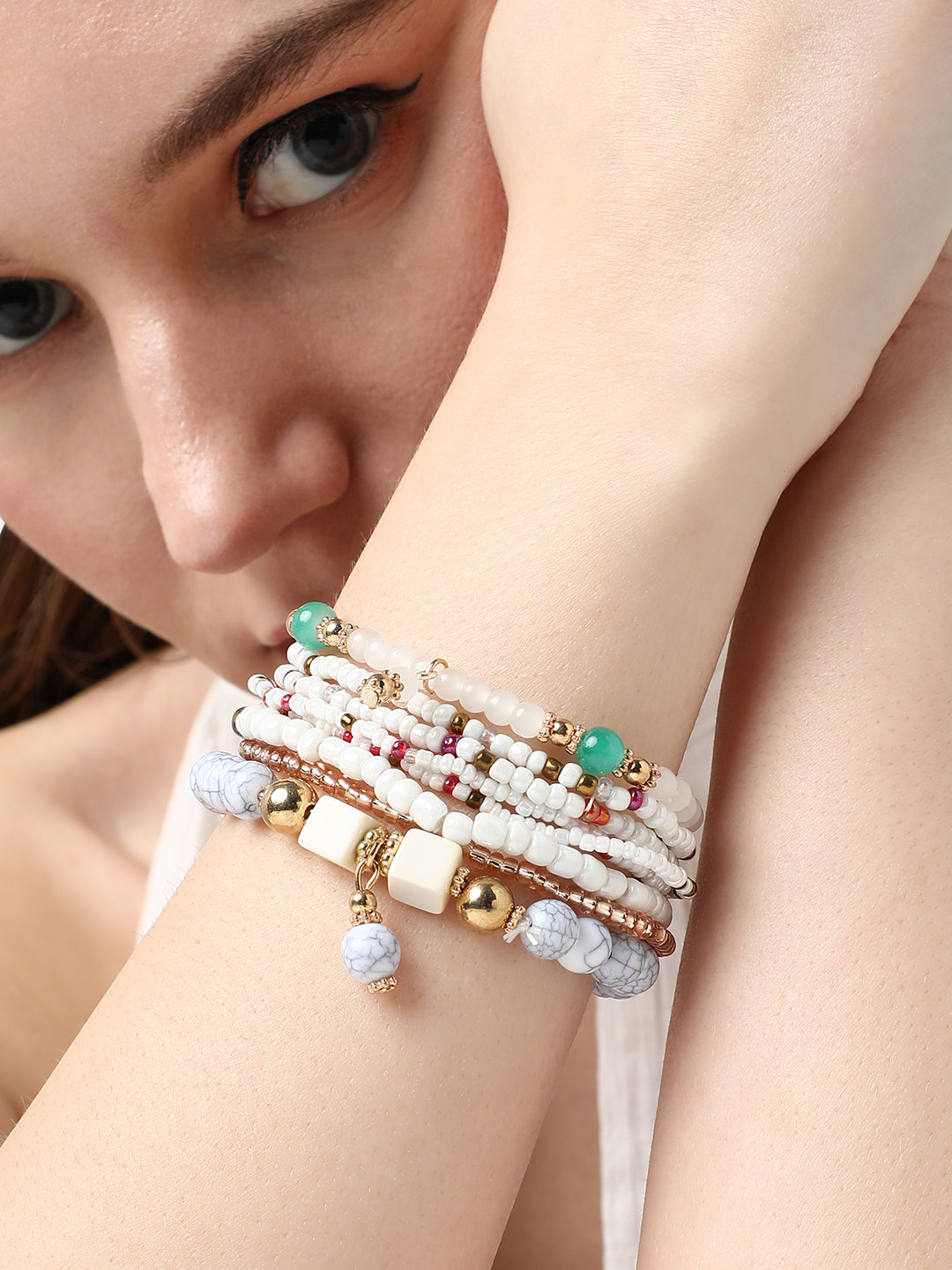 TRENDY BEADED BRACELET