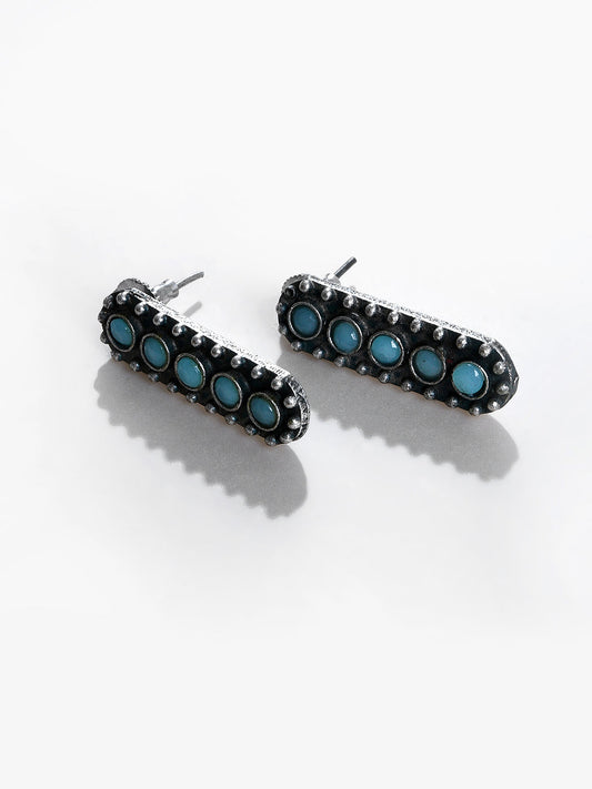 BLUE STONE STUDED SILVER EARRING