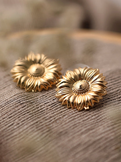 GOLD PLATED PARTY DESIGNER STUD FOR WOMEN