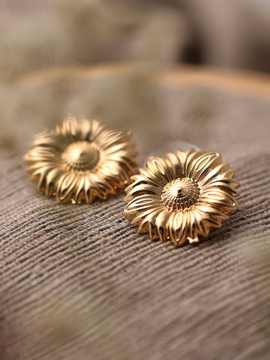 GOLD PLATED PARTY DESIGNER STUD FOR WOMEN