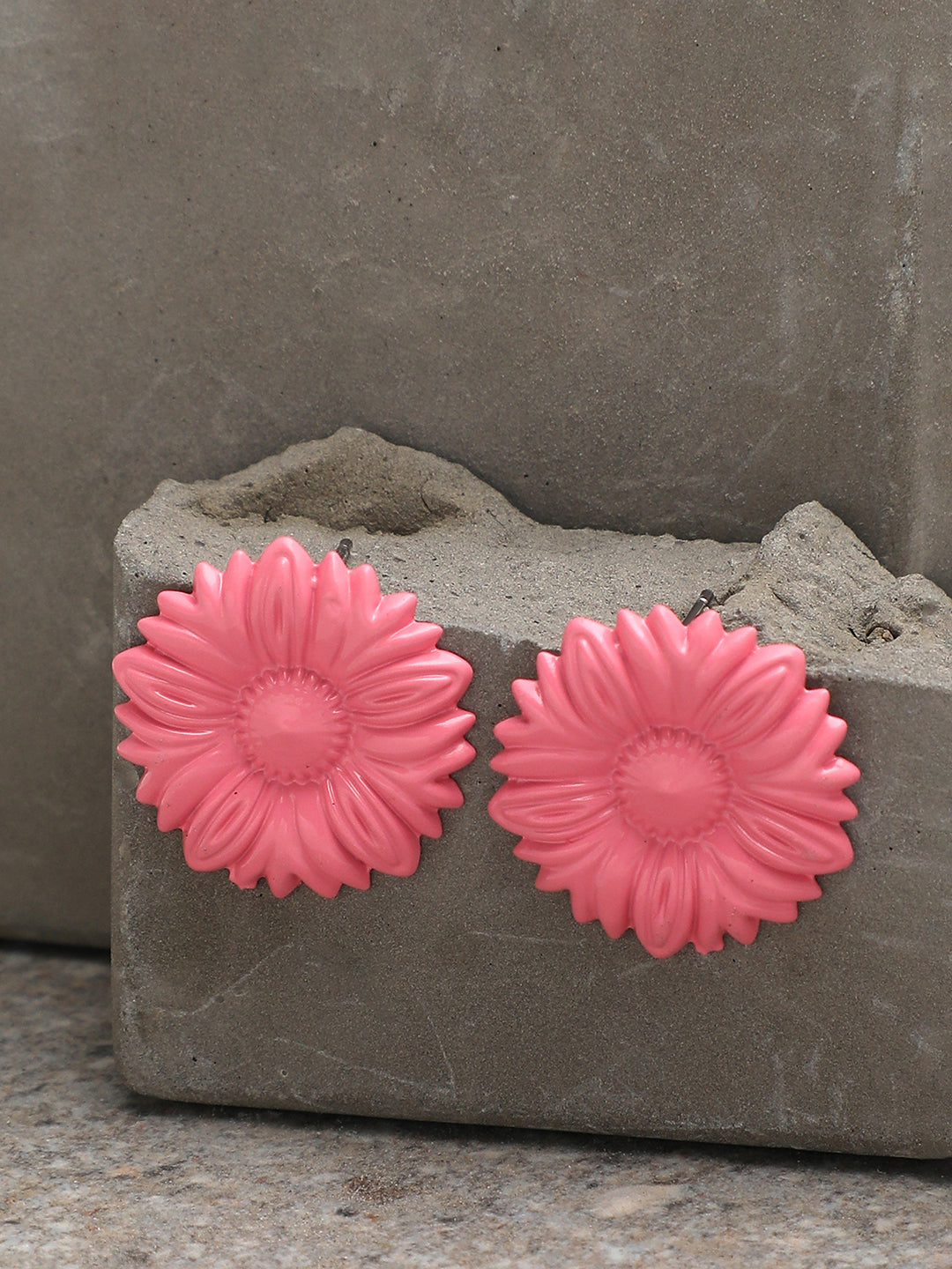 GOLD PLATED PARTY DESIGNER STONE STUD FOR WOMEN