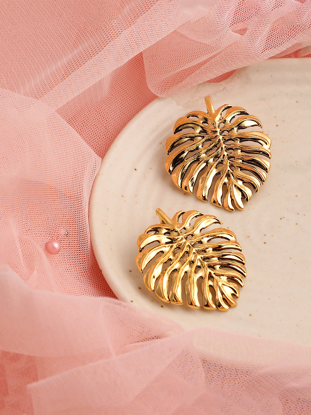 GOLD PLATED PARTY DESIGNER STUD FOR WOMEN