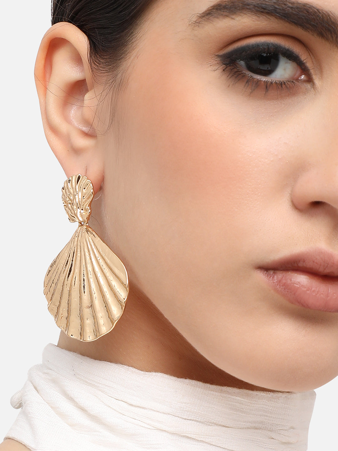 Gold Plated Designer Casual Drop Earring For Women
