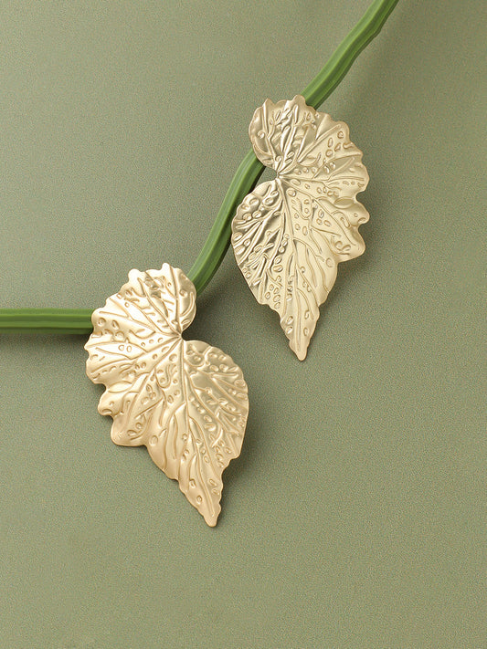 GOLD PLATED PARTY DESIGNER STUD FOR WOMEN