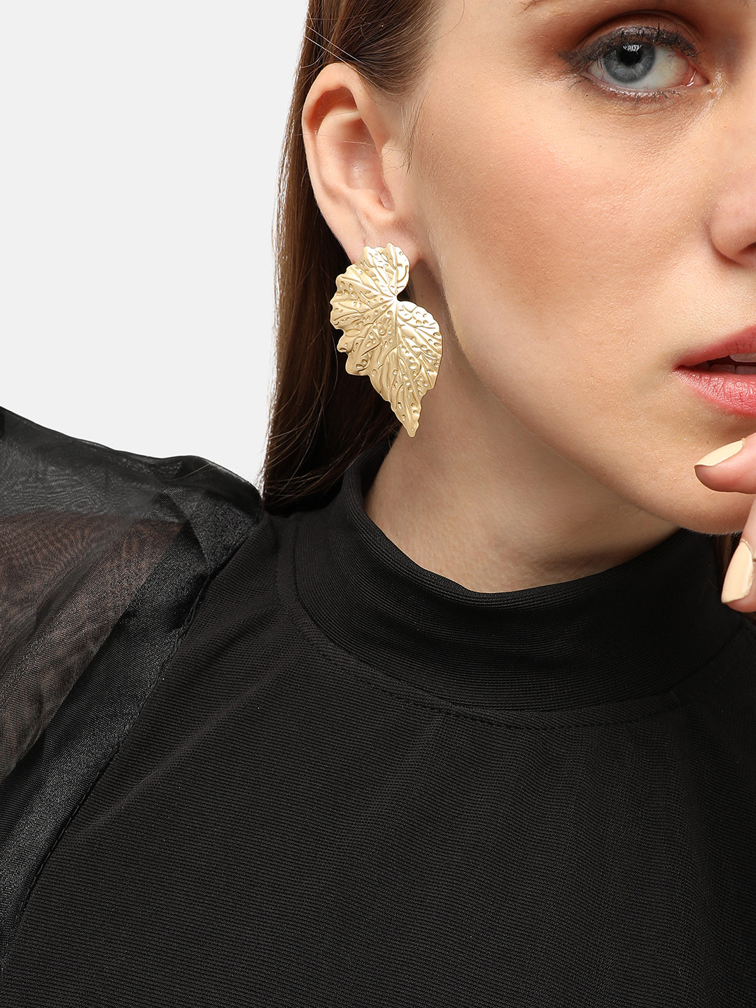 GOLD PLATED PARTY DESIGNER STUD FOR WOMEN