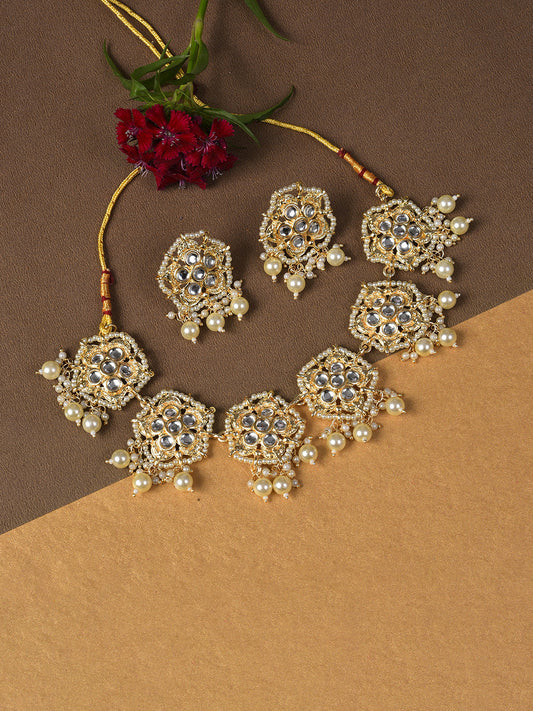 GOLD KUNDAN CHOKER WITH EARRINGS