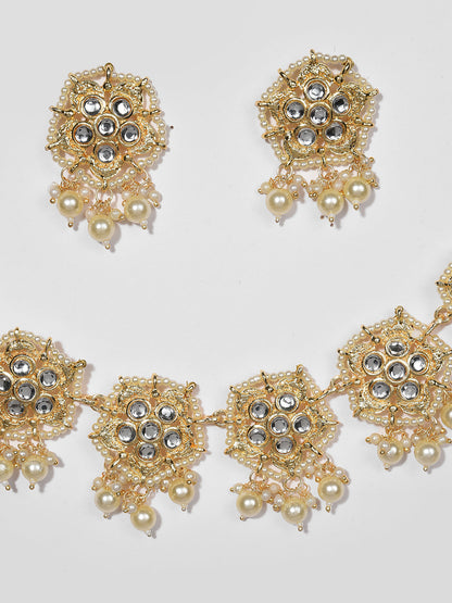 GOLD KUNDAN CHOKER WITH EARRINGS