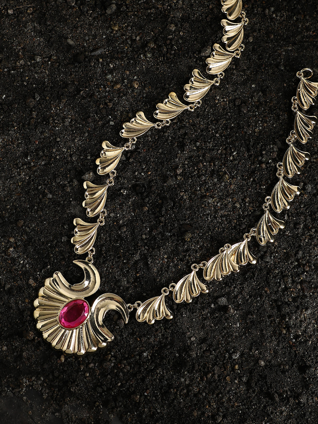 Isla Necklace