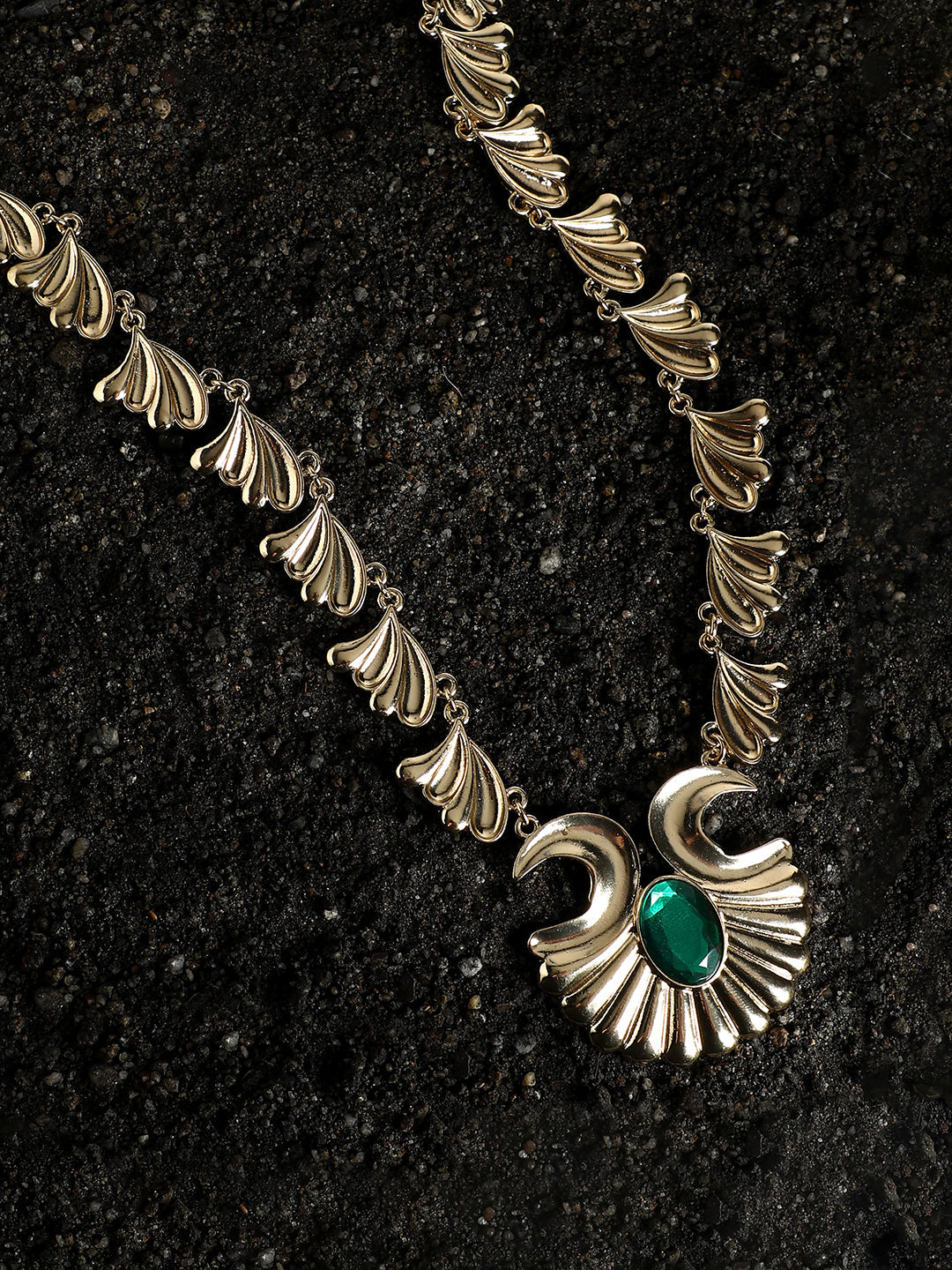 Noa Necklace
