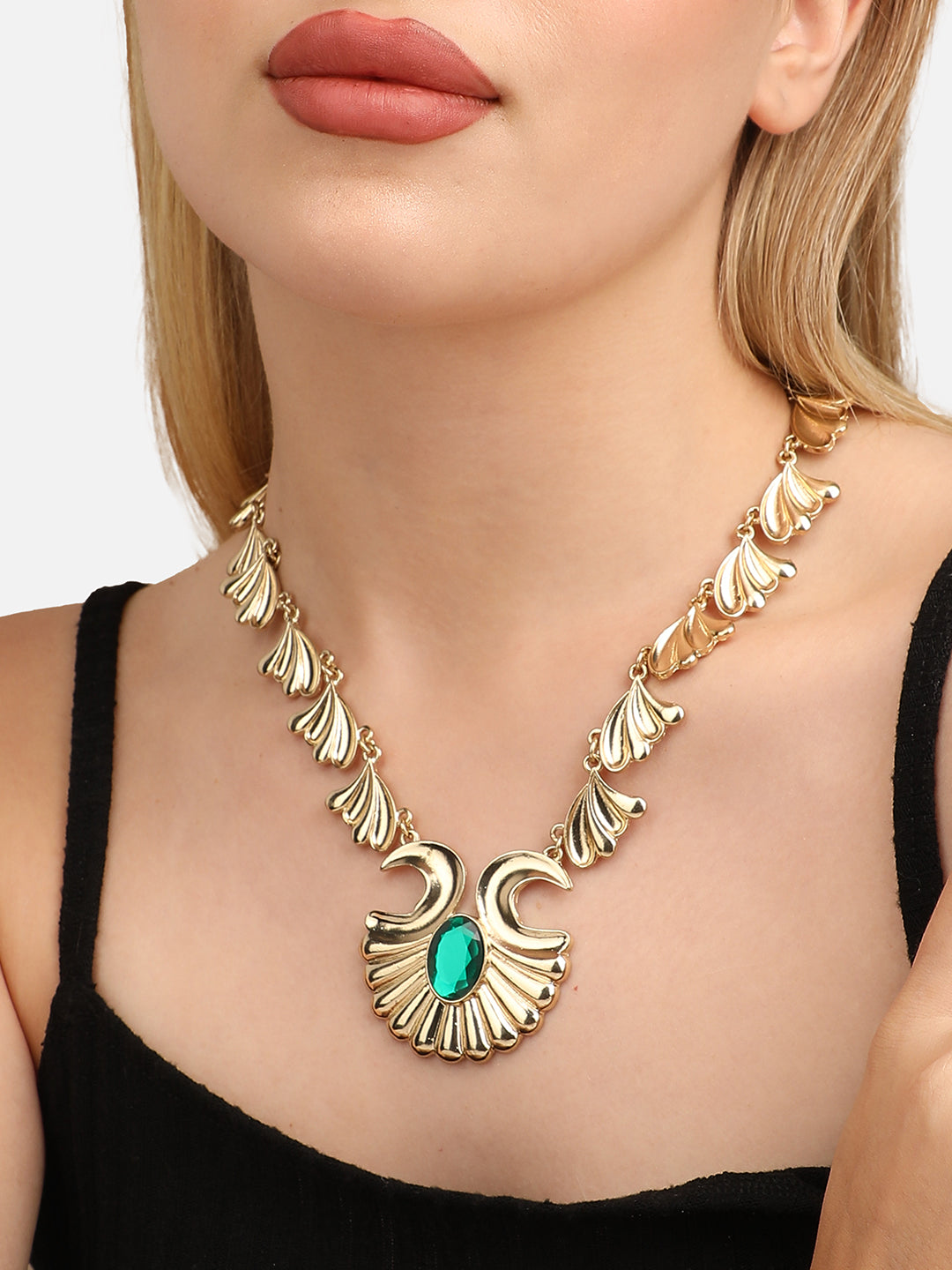 Noa Necklace