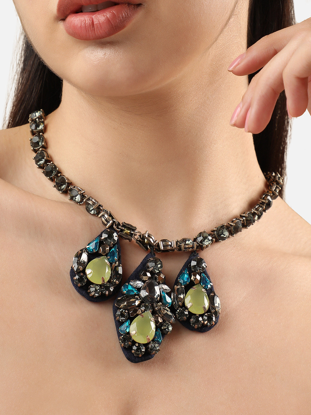 Ava Necklace