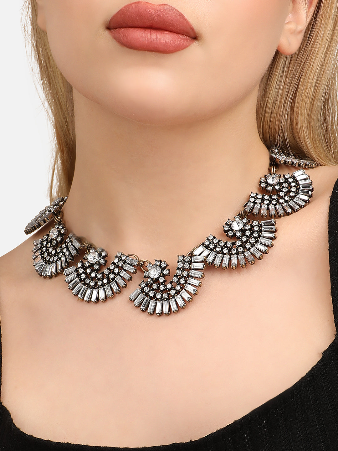 Willa Necklace