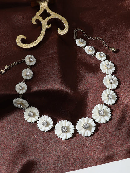 Daisy Necklace