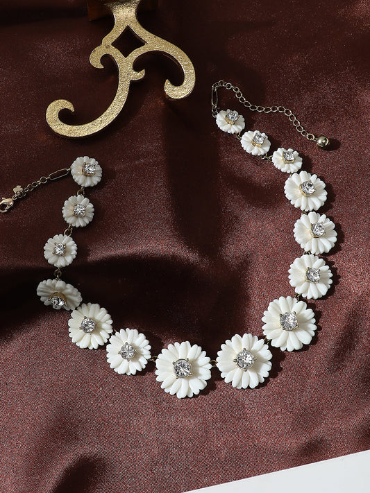 Daisy Necklace