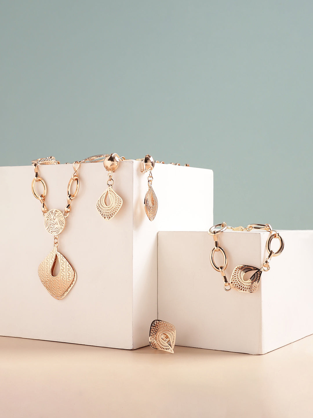 GOLD PLATED DESIGNER STONE NECKLACE, EARRING, RING AND BRACELET SET