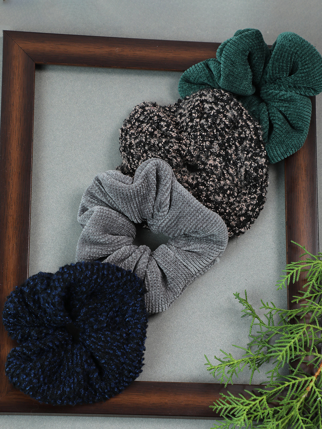 PACK OF 4 SCRUNCHIES
