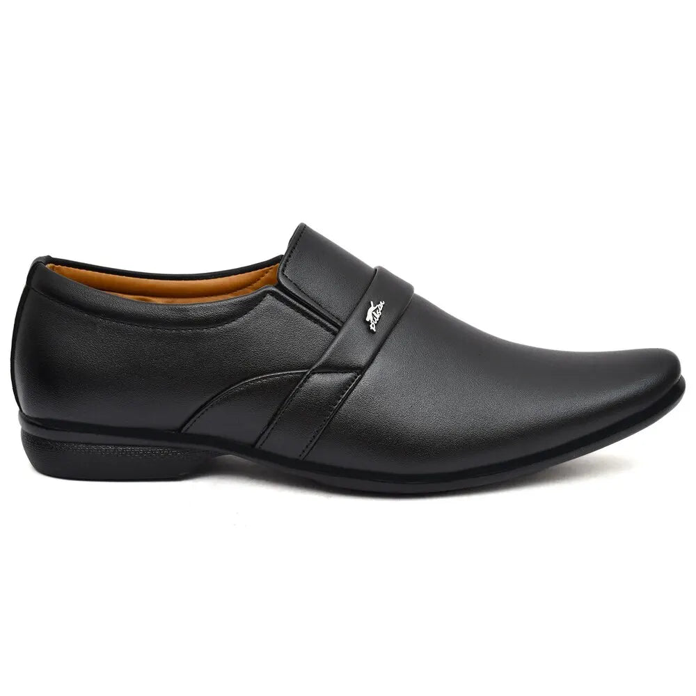 WUGO Latest Trendy Men Formal Shoes Office Shoes Outdoor Shoes Business Shoes For Men's & Boys - Black