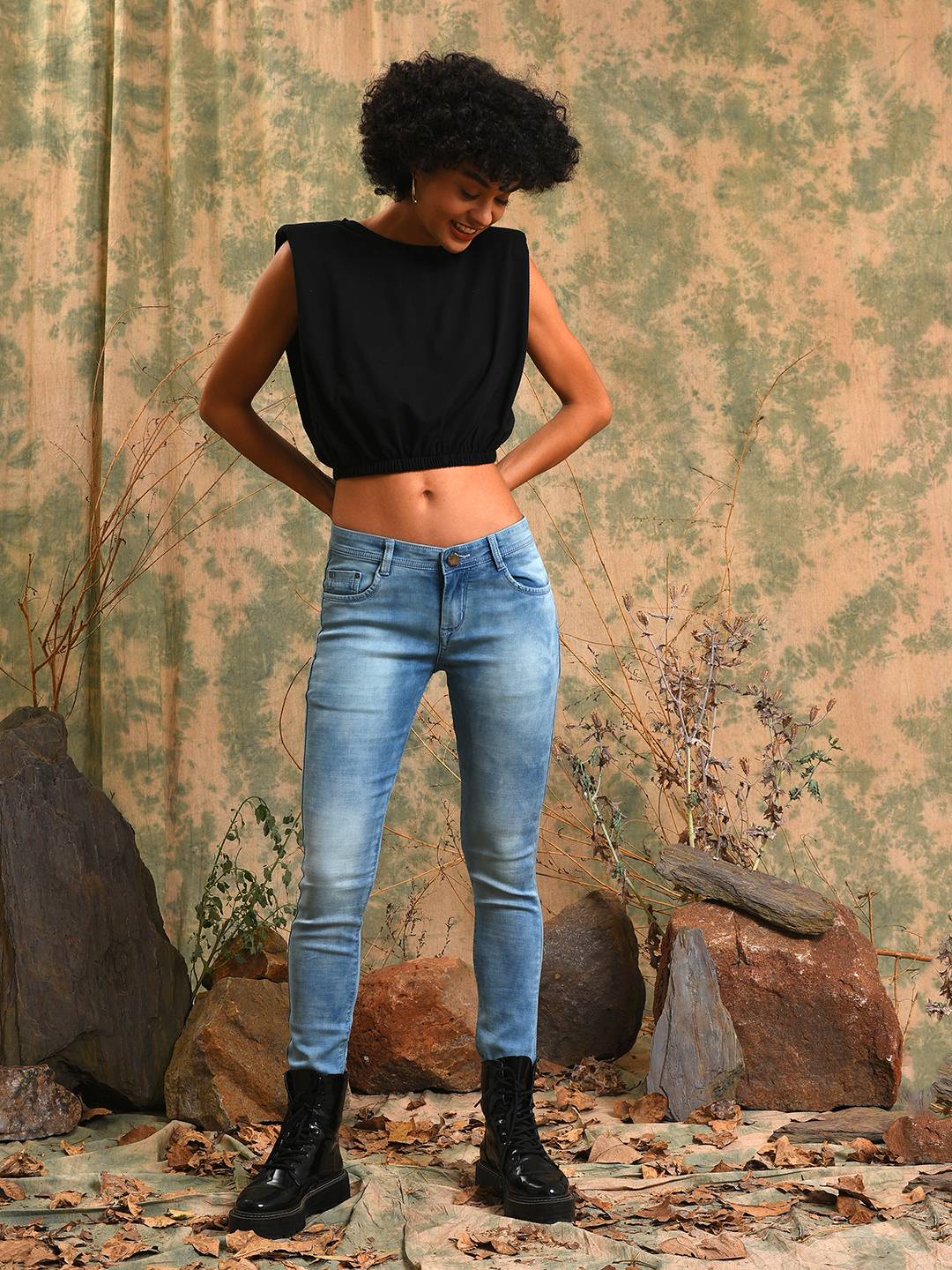 Solid Stylish Casual Crop Top